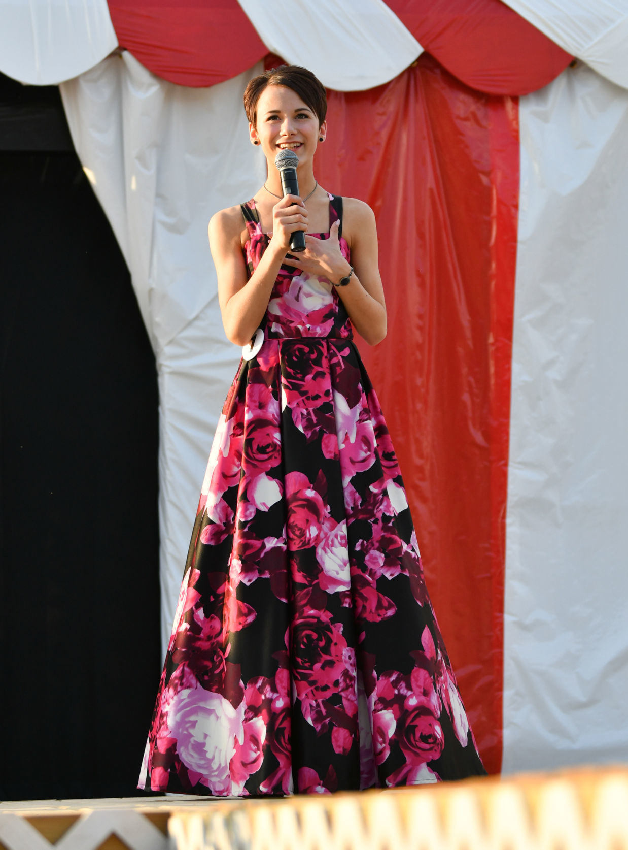070919-mda-nws-mercerfairqueen-026a.jpg